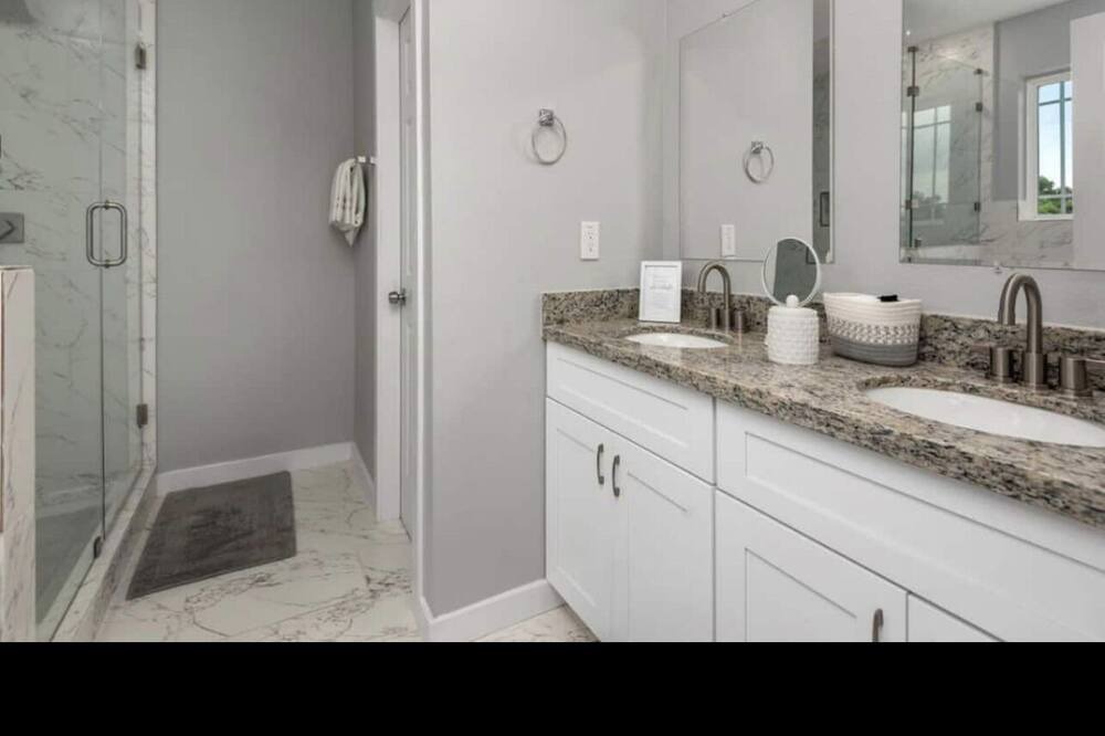 Photo of Bathroom in Northside