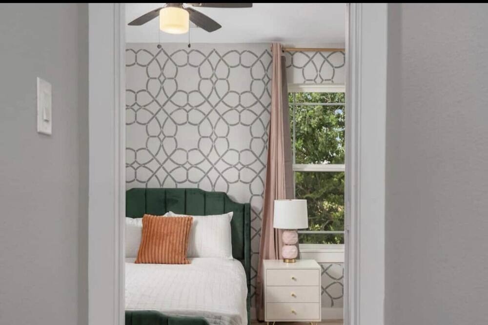 Photo of Bedroom in Northside