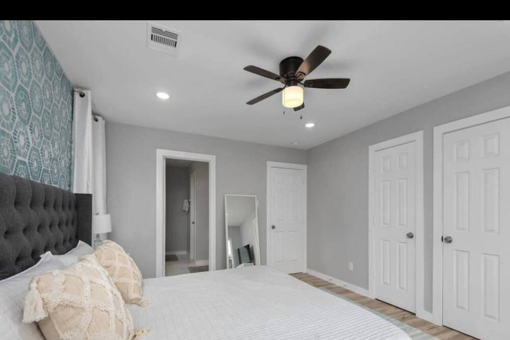 Photo of Bedroom in Northside