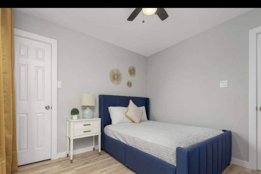 Photo of Bedroom in Northside