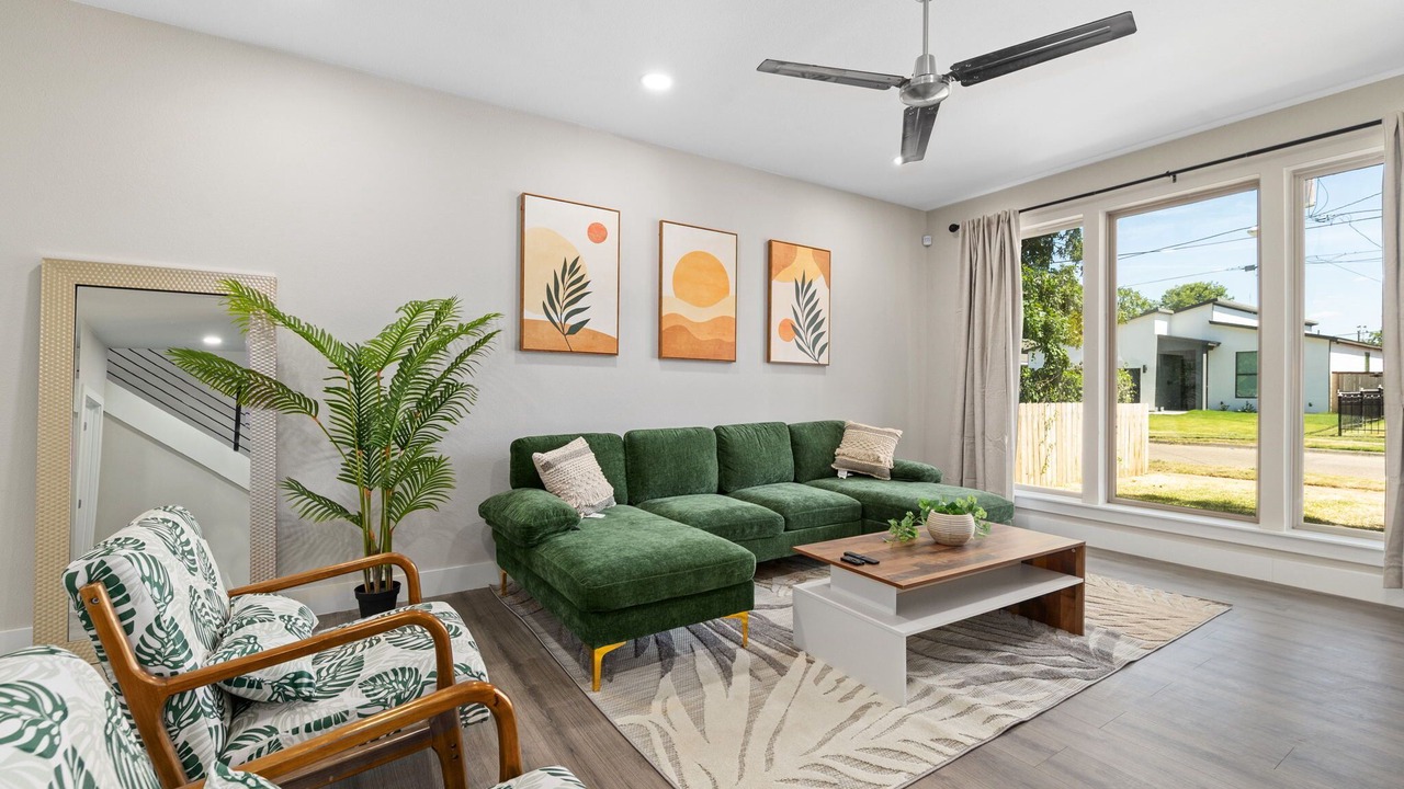 Photo of Livingroom in West Dallas