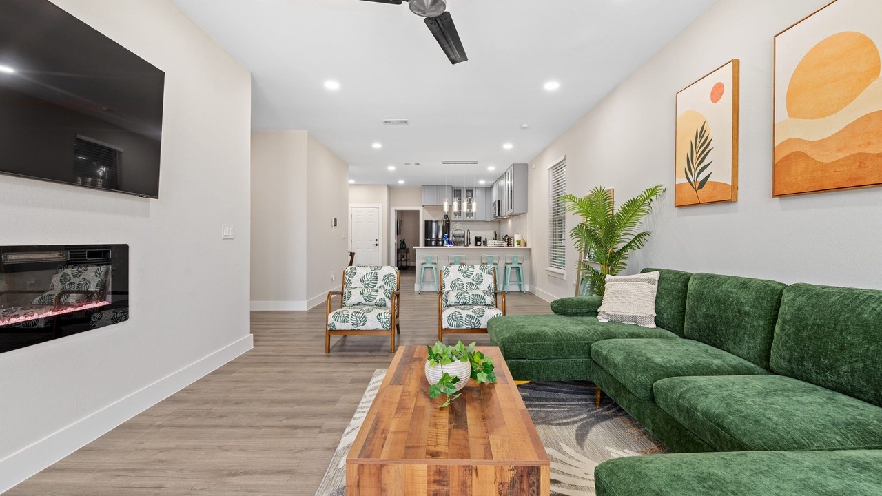 Photo of Livingroom in West Dallas