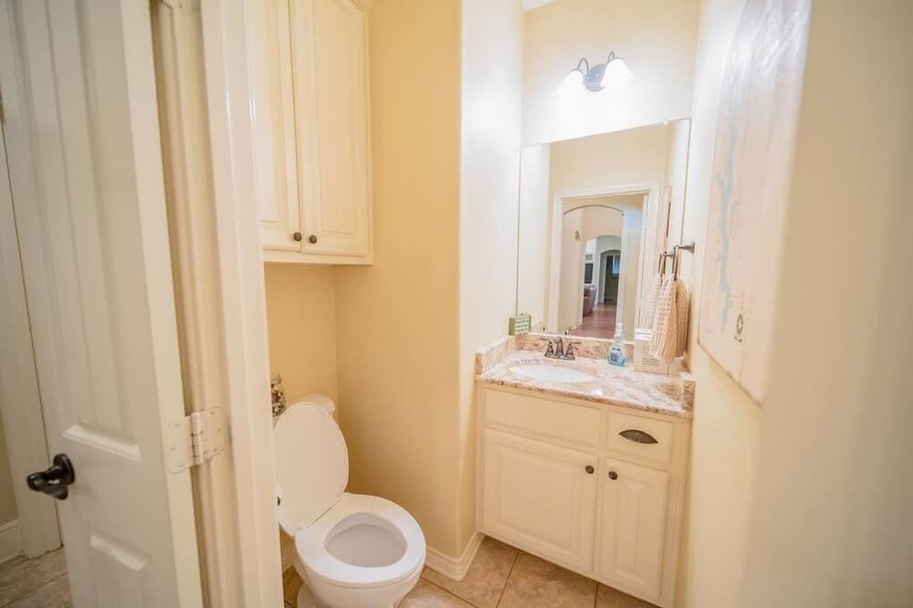 Photo of Bathroom in Bullard