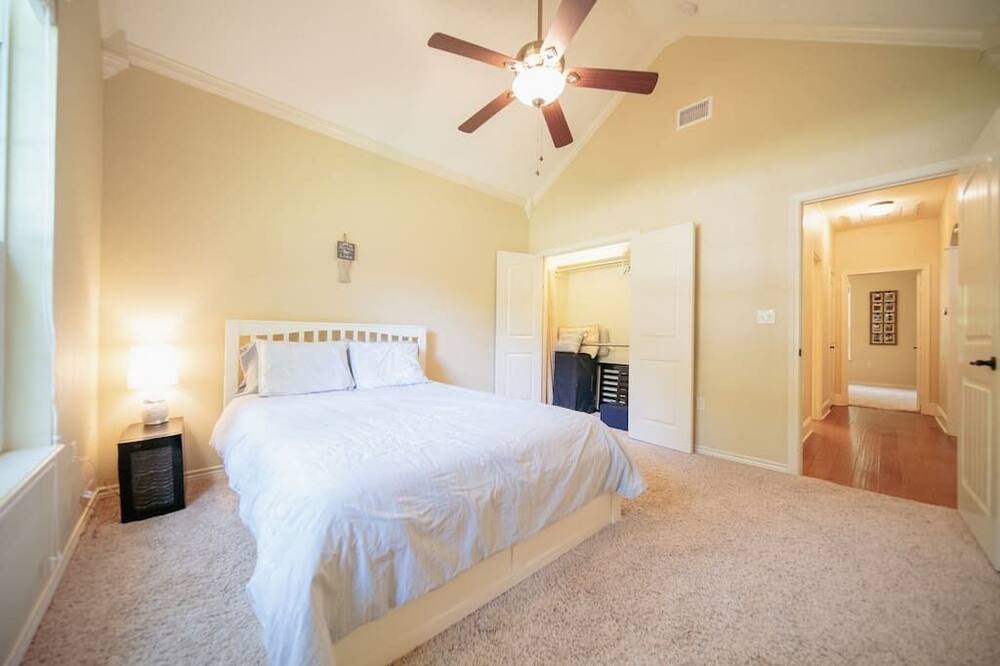 Photo of Bedroom in Bullard