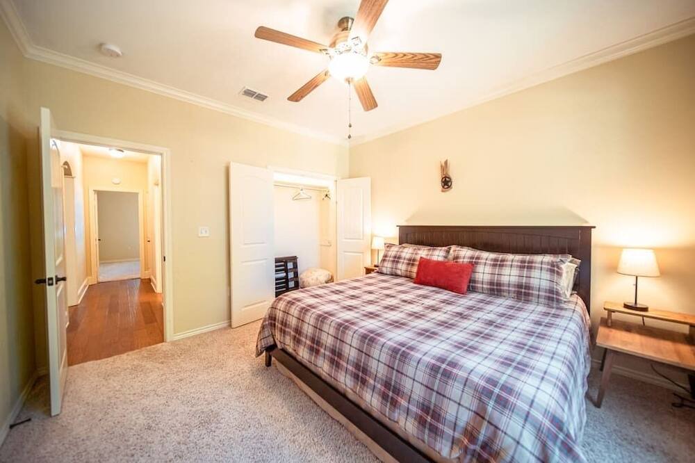 Photo of Bedroom in Bullard