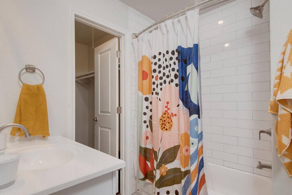 Photo of Bathroom in Copperfield