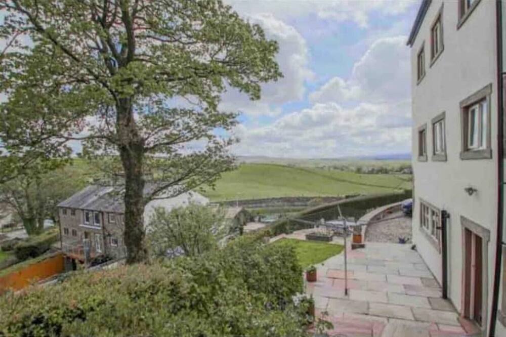 Photo of Others in Briercliffe