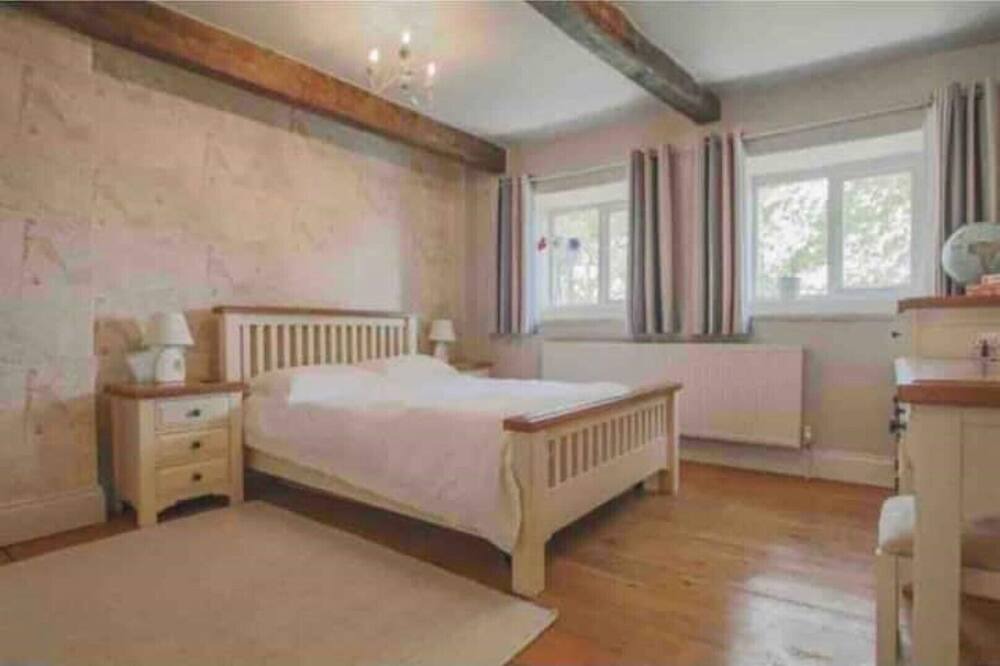 Photo of Bedroom in Briercliffe