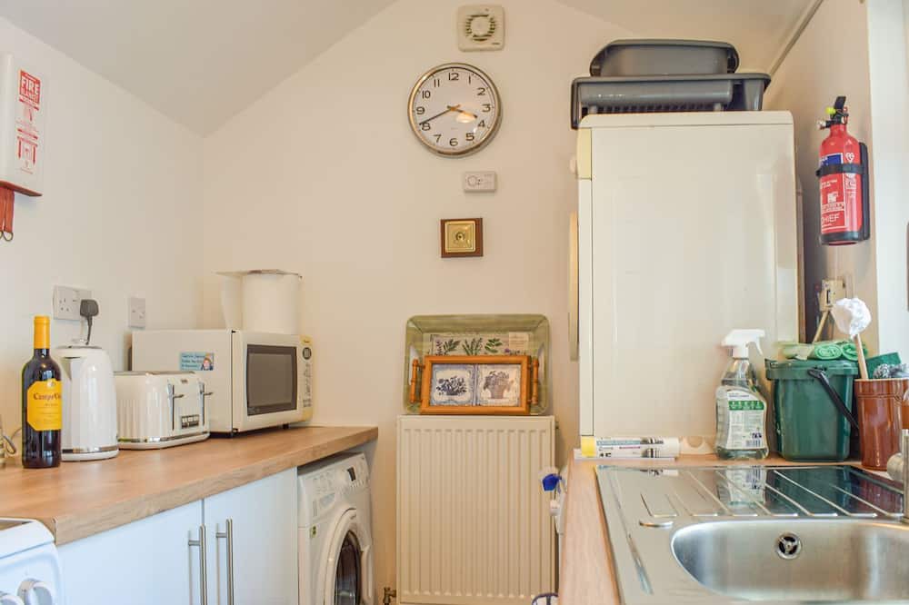 Photo of Kitchen in Llanidloes