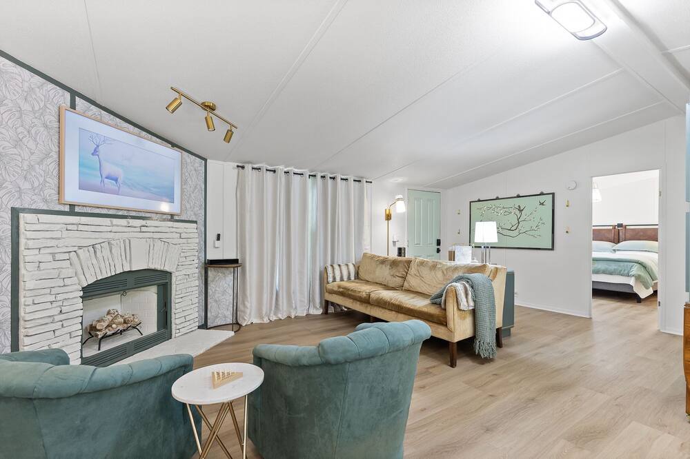 Photo of Livingroom in Fairmount