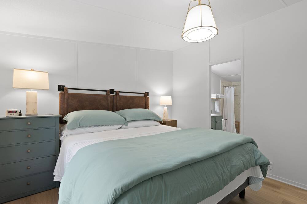 Photo of Bedroom in Fairmount