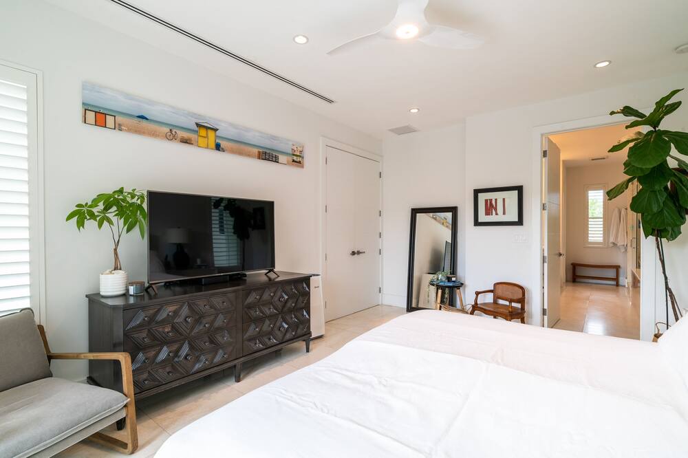 Photo of Bedroom in Key Biscayne