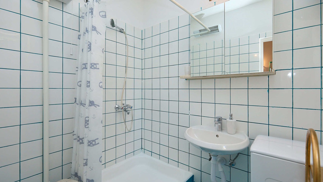 Photo of Bathroom in Brsecine