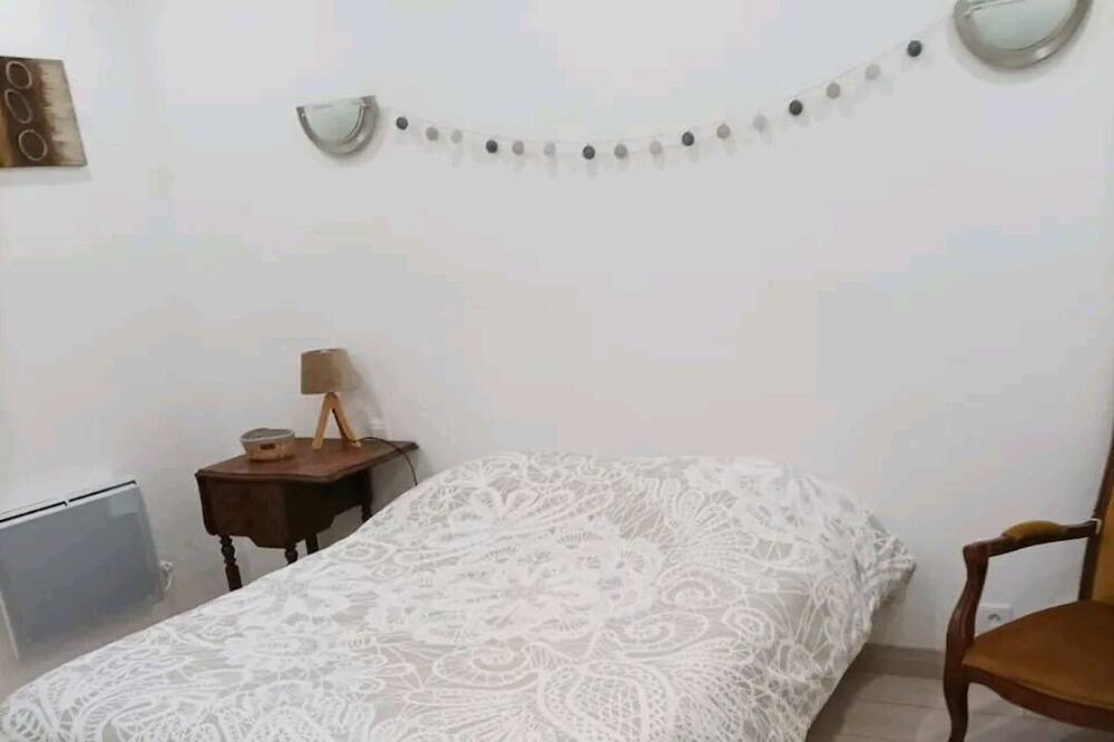 Photo of Bedroom in Cabrieres