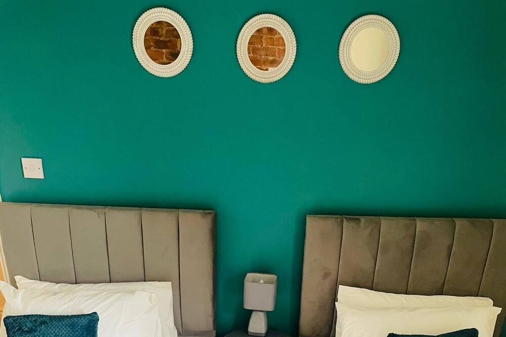 Photo of Others in Giltbrook