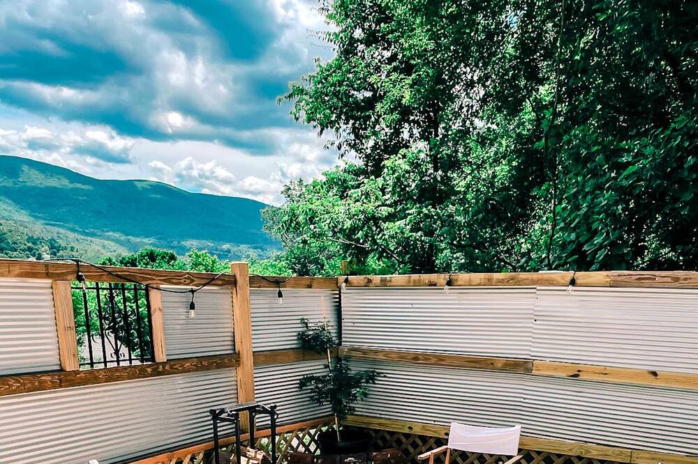 Photo of Patio Balcony in North Adams