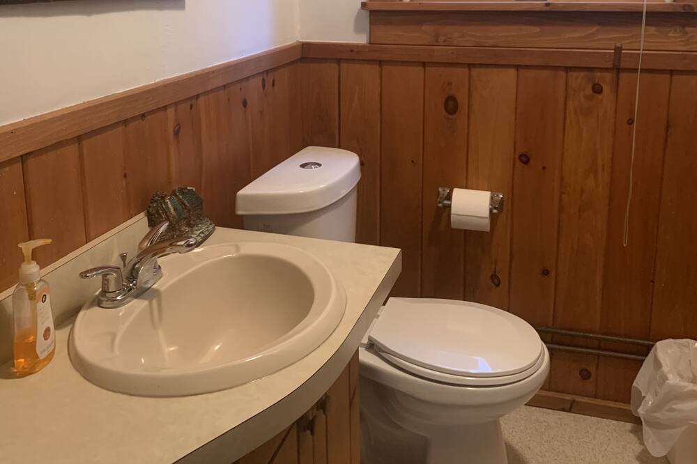 Photo of Bathroom in Town of Webb