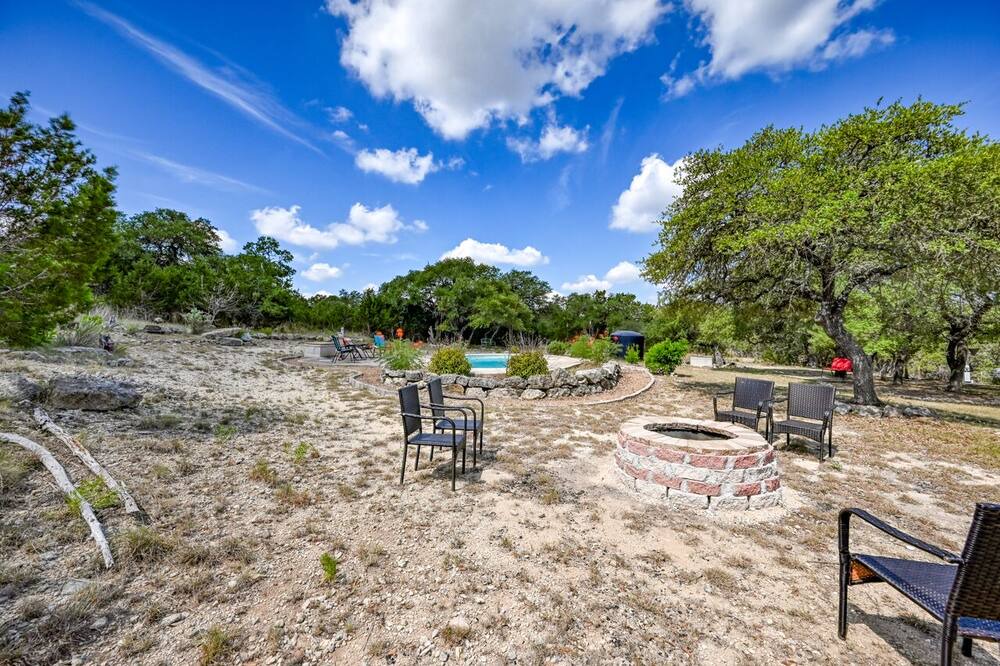 Photo of Outdoor in Spring Branch