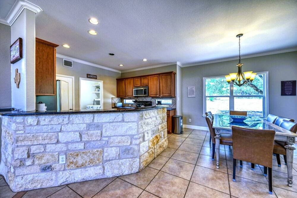Photo of Bedroom in Spring Branch