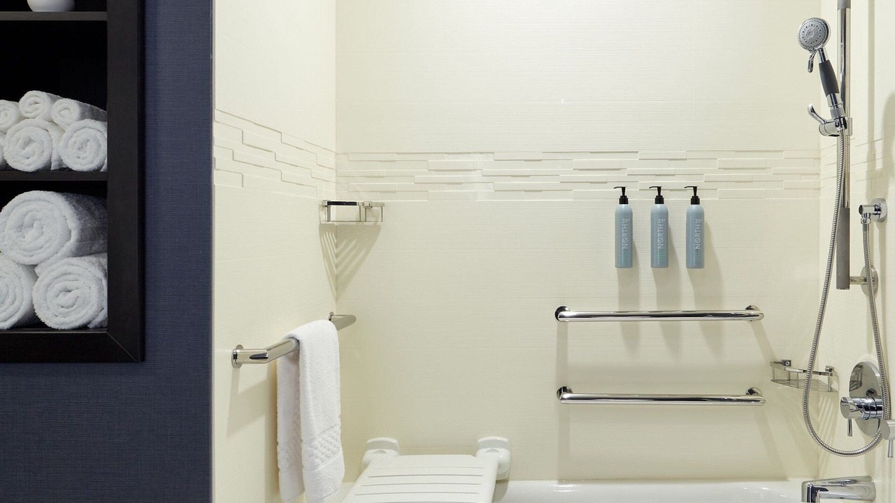 Photo of Bathroom in Cote-Des-Neiges—Notre-Dame-De-Grace