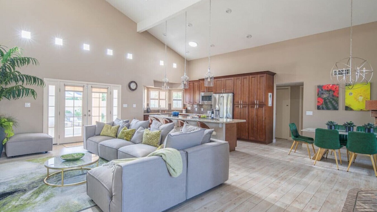 Photo of Livingroom in Paradise Valley Village