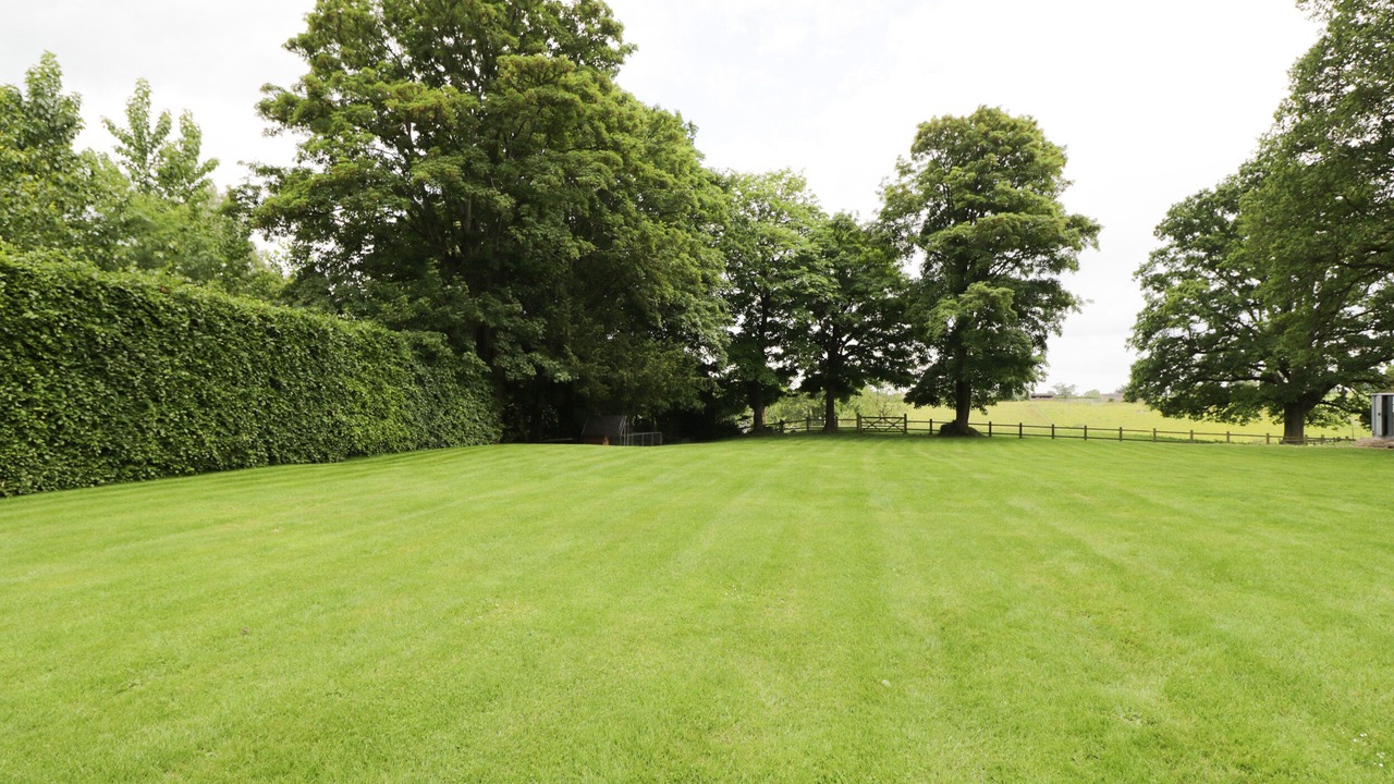 Photo of Others in Westonbirt