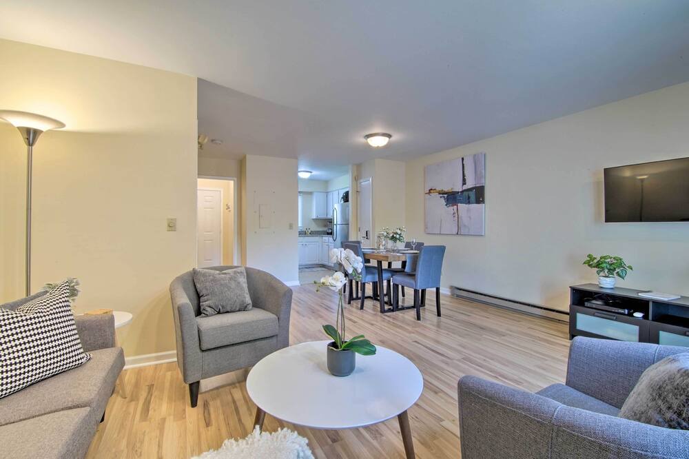 Photo of Livingroom in Gurnee
