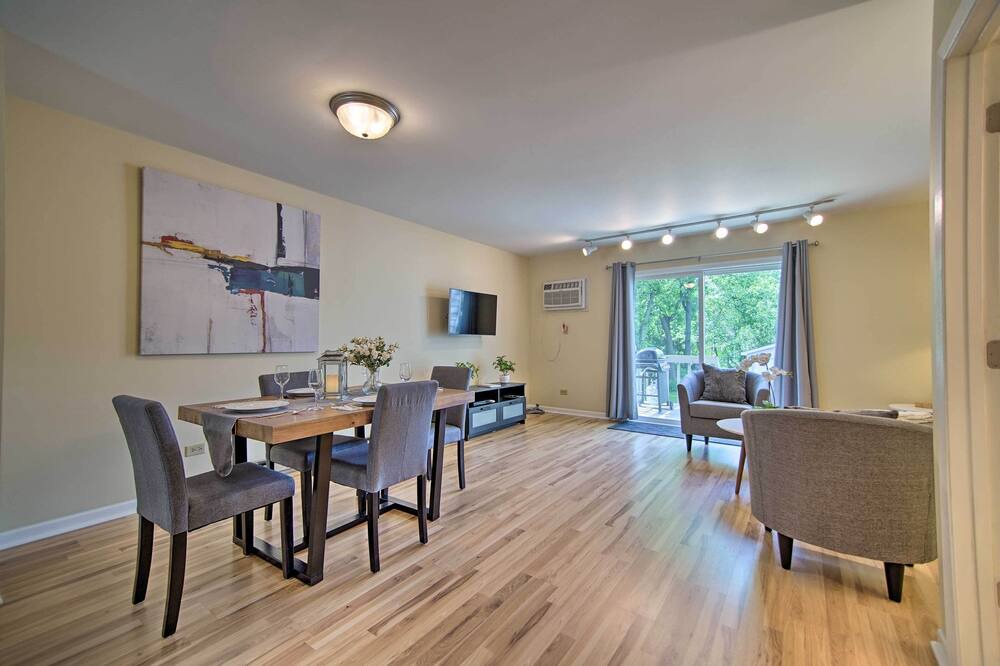 Photo of Livingroom in Gurnee