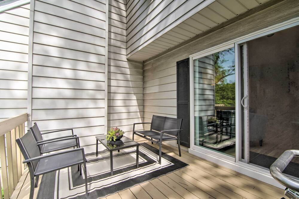 Photo of Patio Balcony in Gurnee