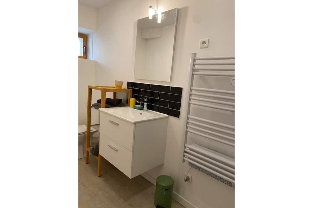 Photo of Bathroom in Saint-Thibery