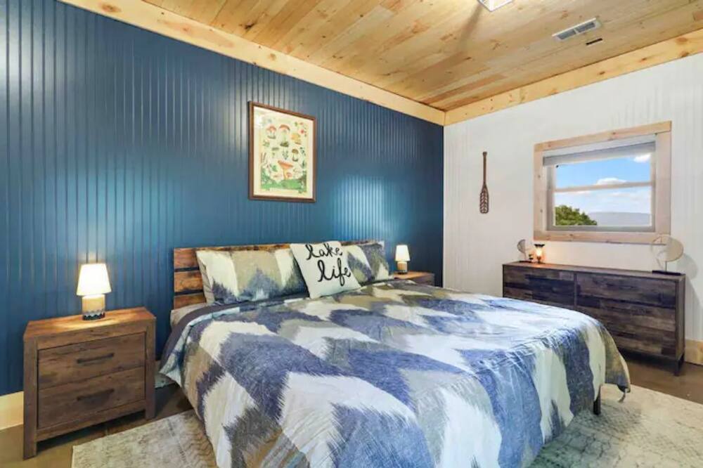 Photo of Bedroom in Indian Rock Springs