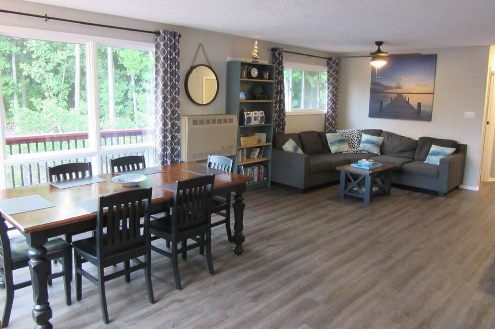 Photo of Livingroom in South Bruce Peninsula