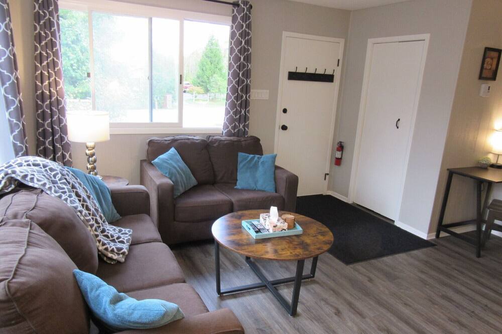 Photo of Livingroom in South Bruce Peninsula