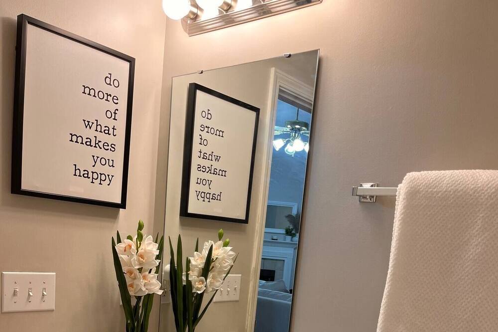 Photo of Bathroom in Wayne