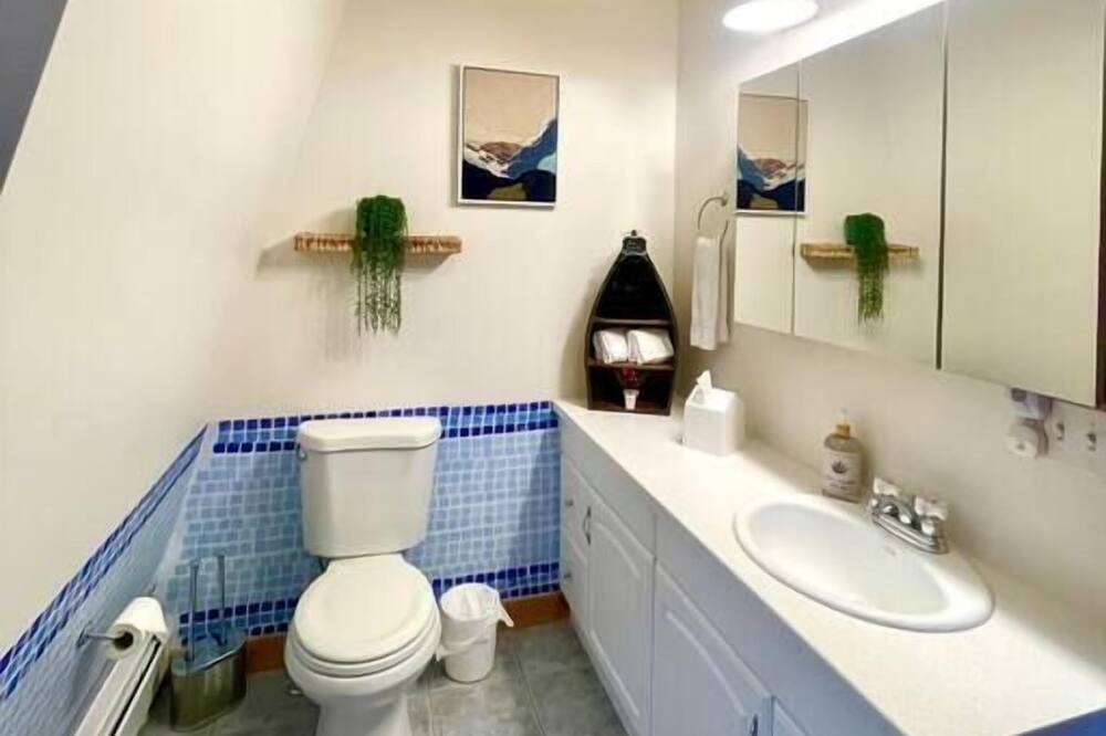 Photo of Bathroom in Jeffersonville