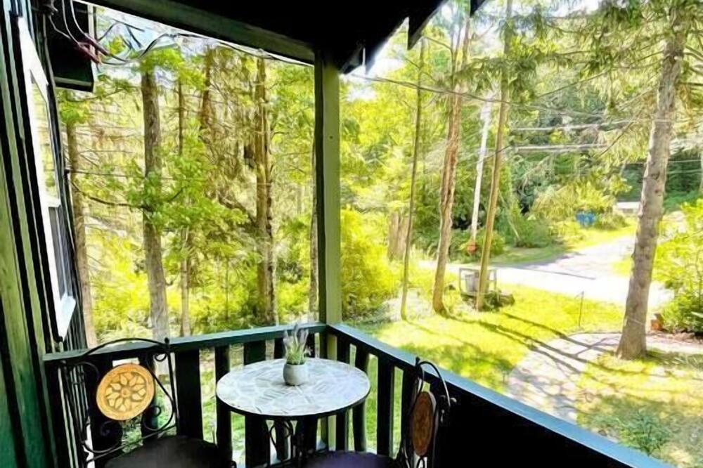 Photo of Patio Balcony in Jeffersonville