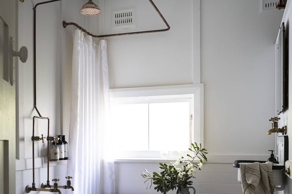 Photo of Others in Milsons Passage