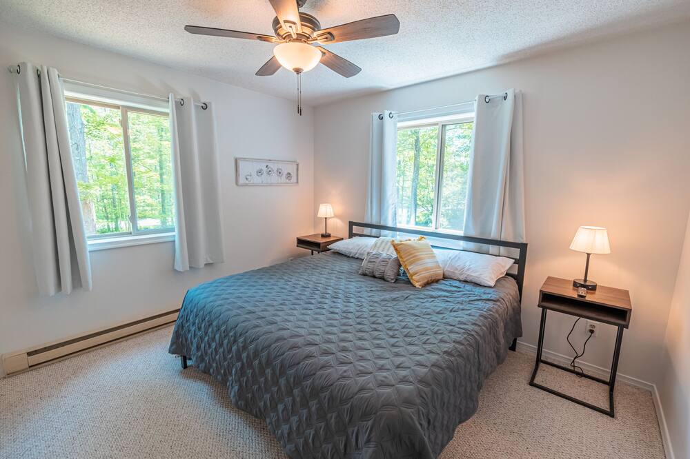 Photo of Bedroom in Hamlin