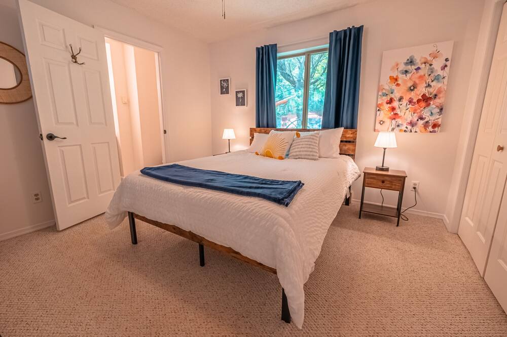 Photo of Bedroom in Hamlin