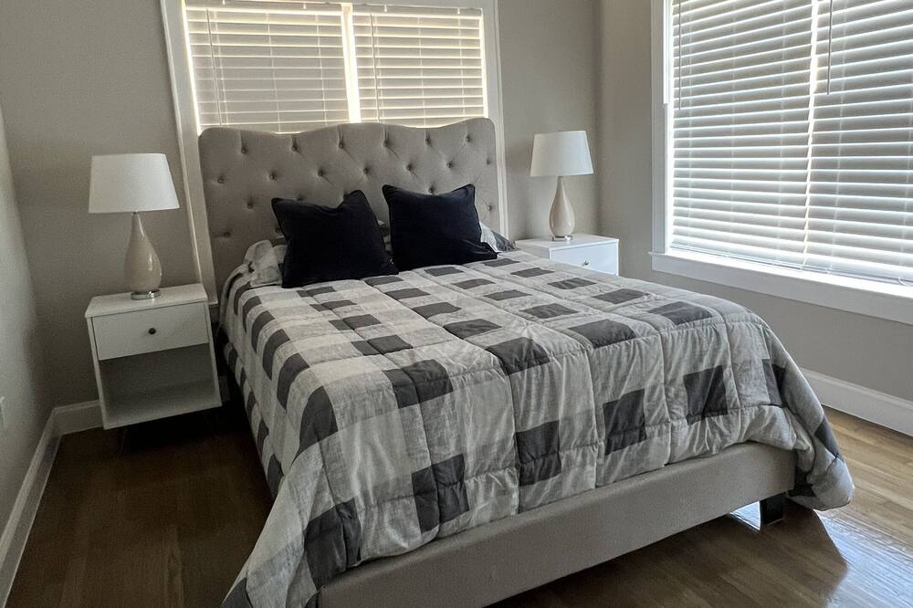 Photo of Bedroom in Knox - Henderson