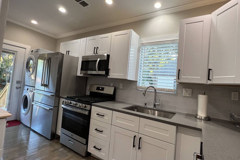 Photo of Kitchen in Knox - Henderson