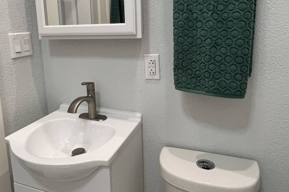 Photo of Bathroom in Knox - Henderson