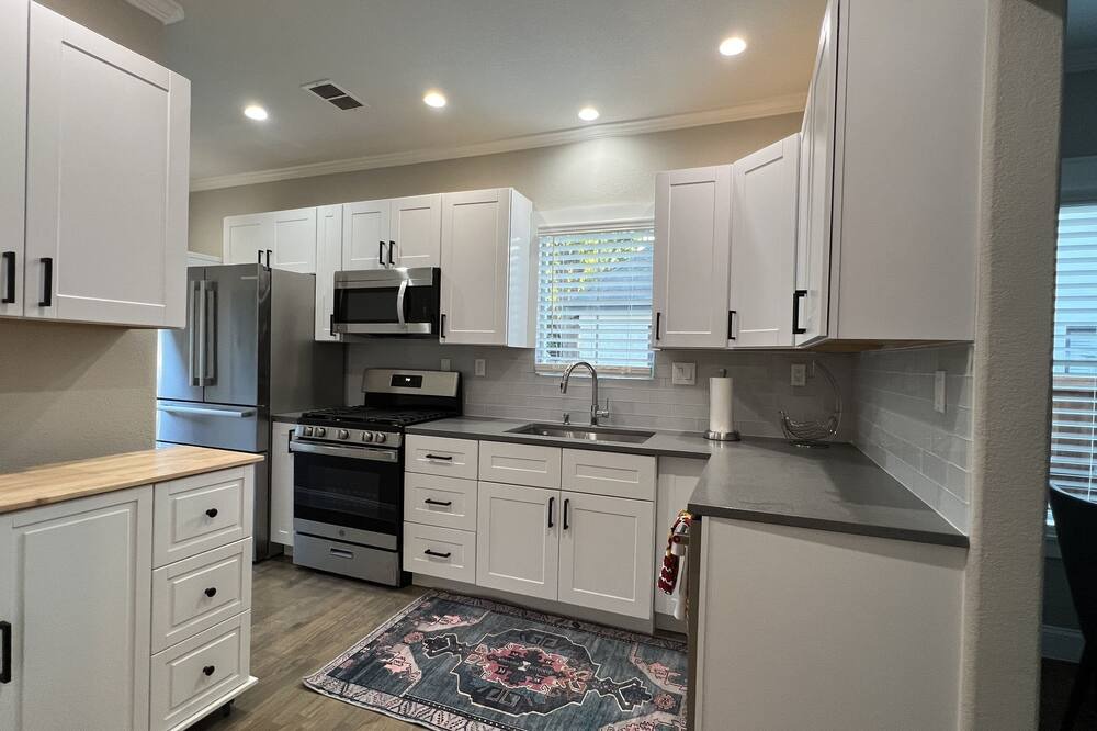 Photo of Kitchen in Knox - Henderson