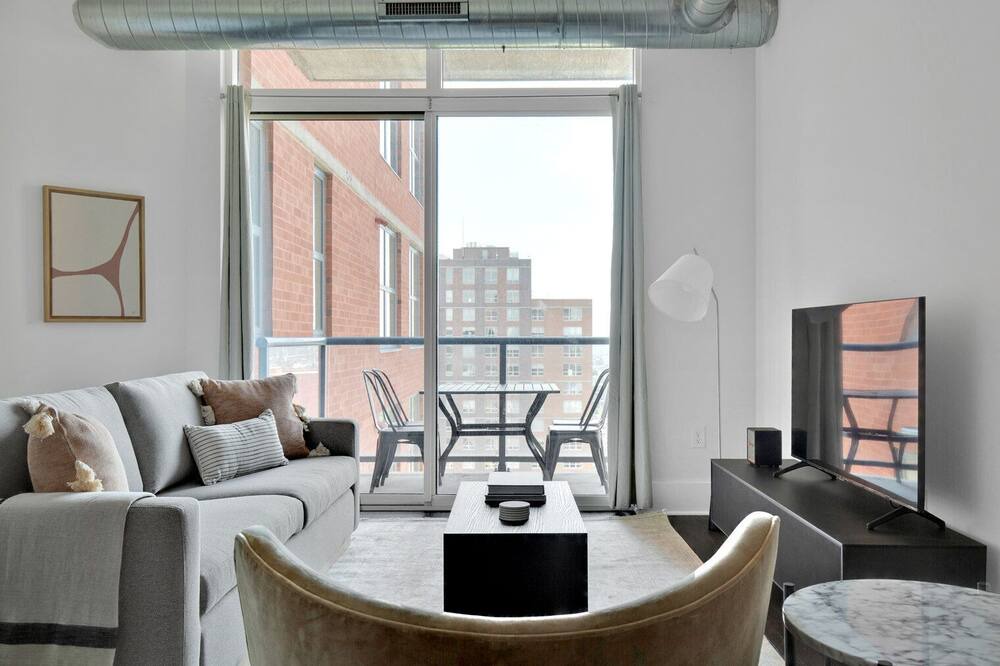 Photo of Livingroom in Historic Downtown