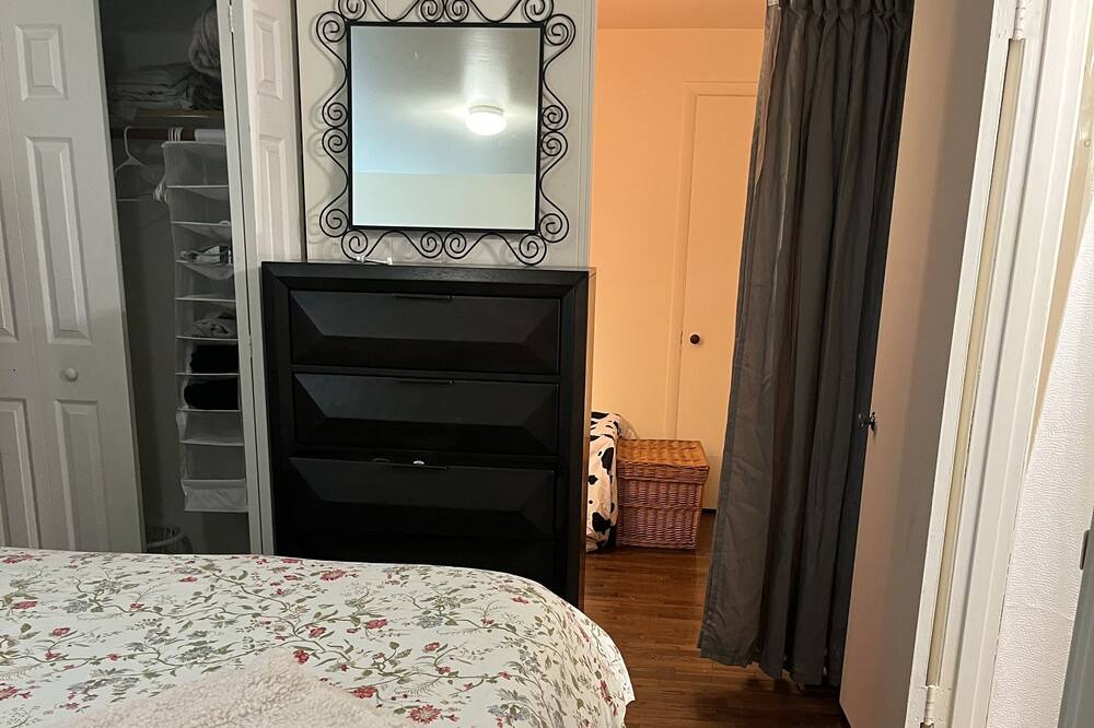 Photo of Bedroom in South Forest Park