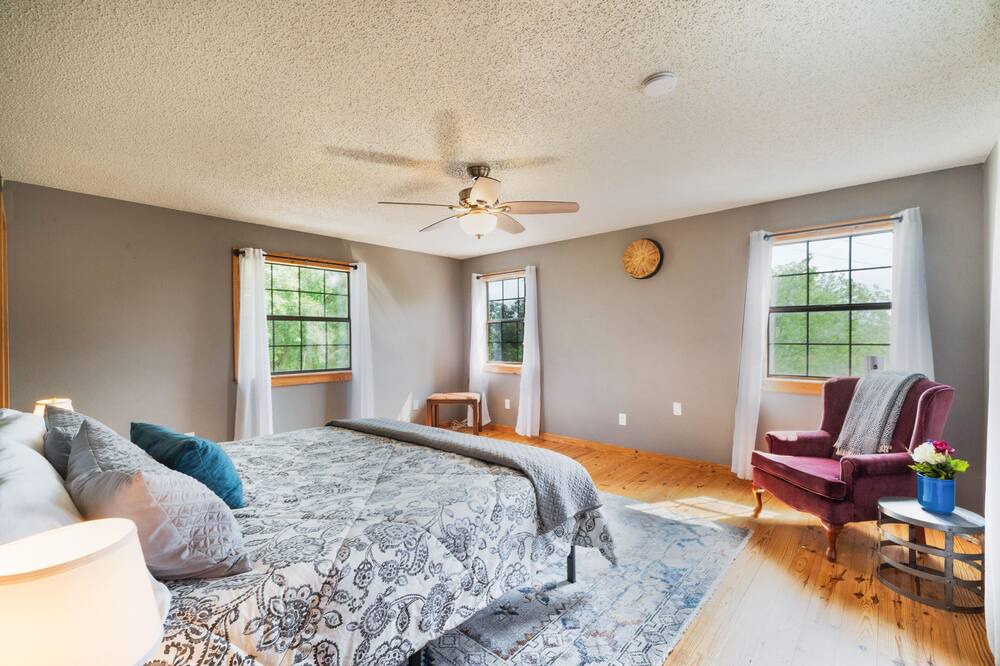 Photo of Bedroom in Oatmeal