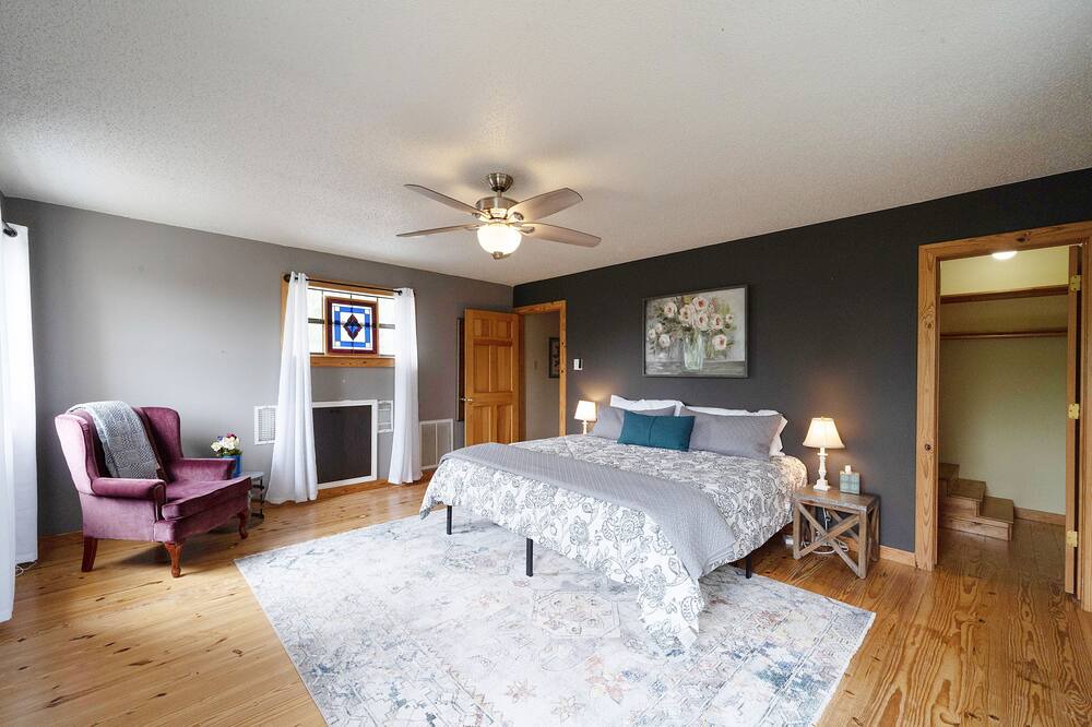 Photo of Bedroom in Oatmeal