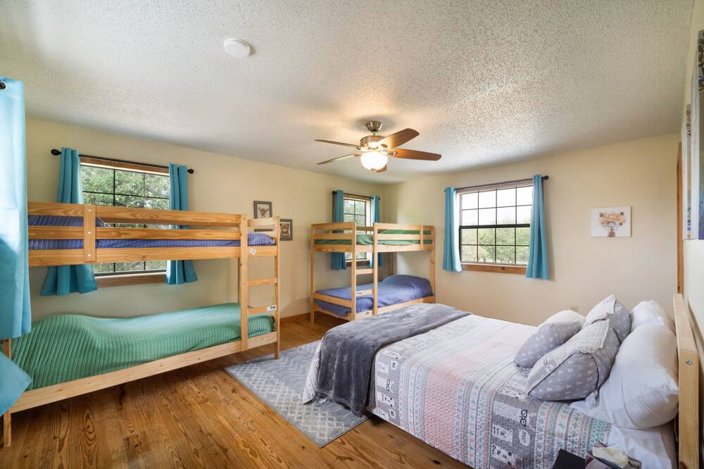 Photo of Bedroom in Oatmeal