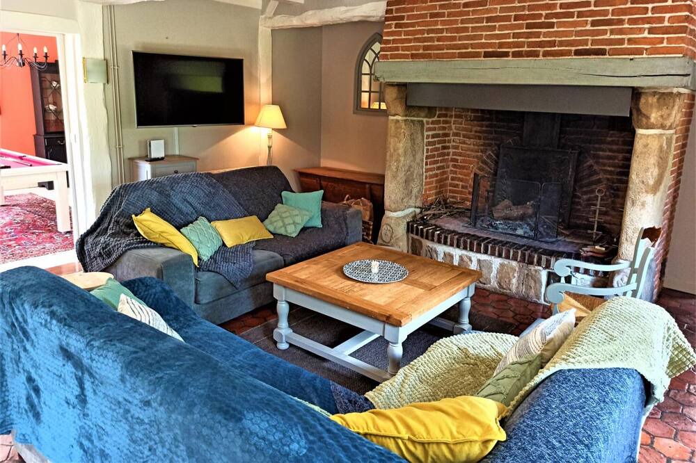 Photo of Livingroom in Vibeuf