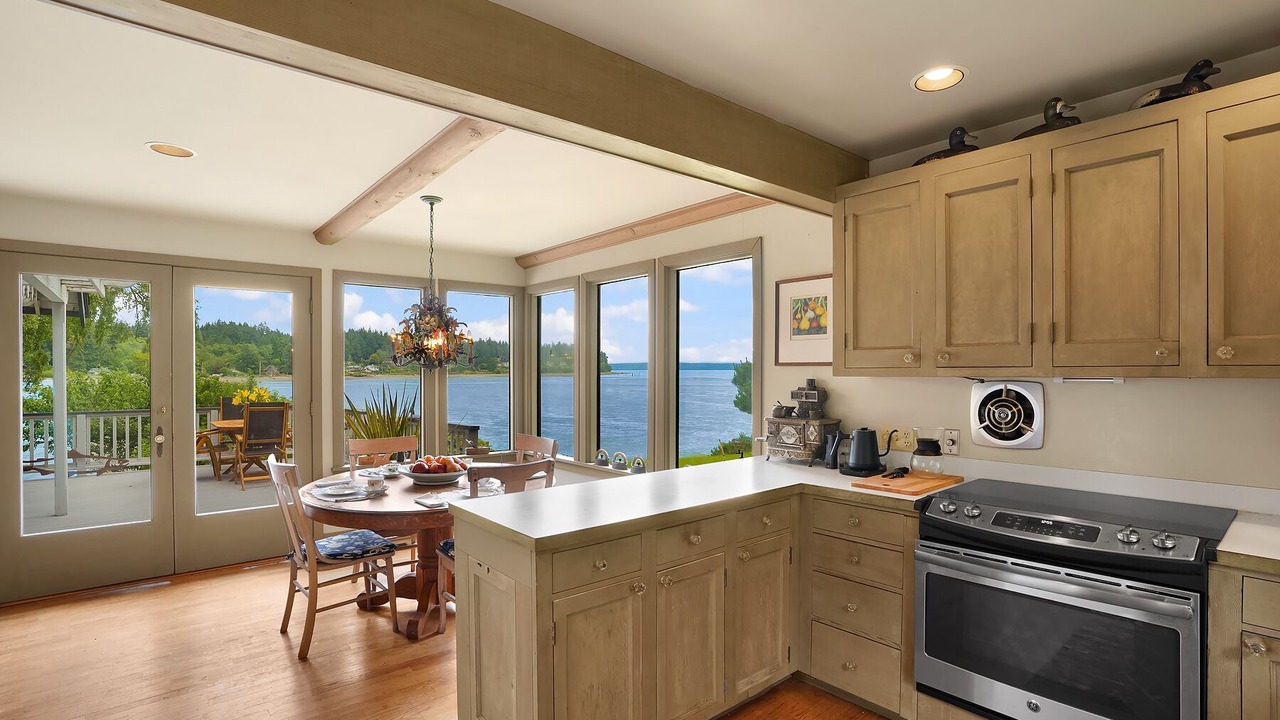 Photo of Kitchen in Rollingbay